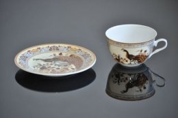 Filiżanka ze spodkiem PAWIE Kolor: brązowy