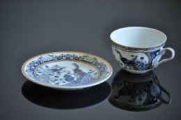 Filiżanka ze spodkiem PAWIE Kolor: brązowy