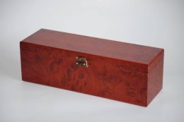 Skrzynka na butelkę wina z akcesoriami