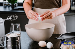 Miska do ciasta (z pokrywą) 6 L